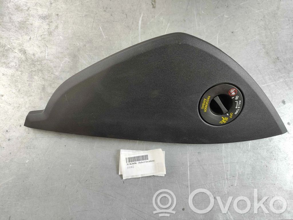 Volvo XC90 Panelės apdailos skydas (šoninis) 
