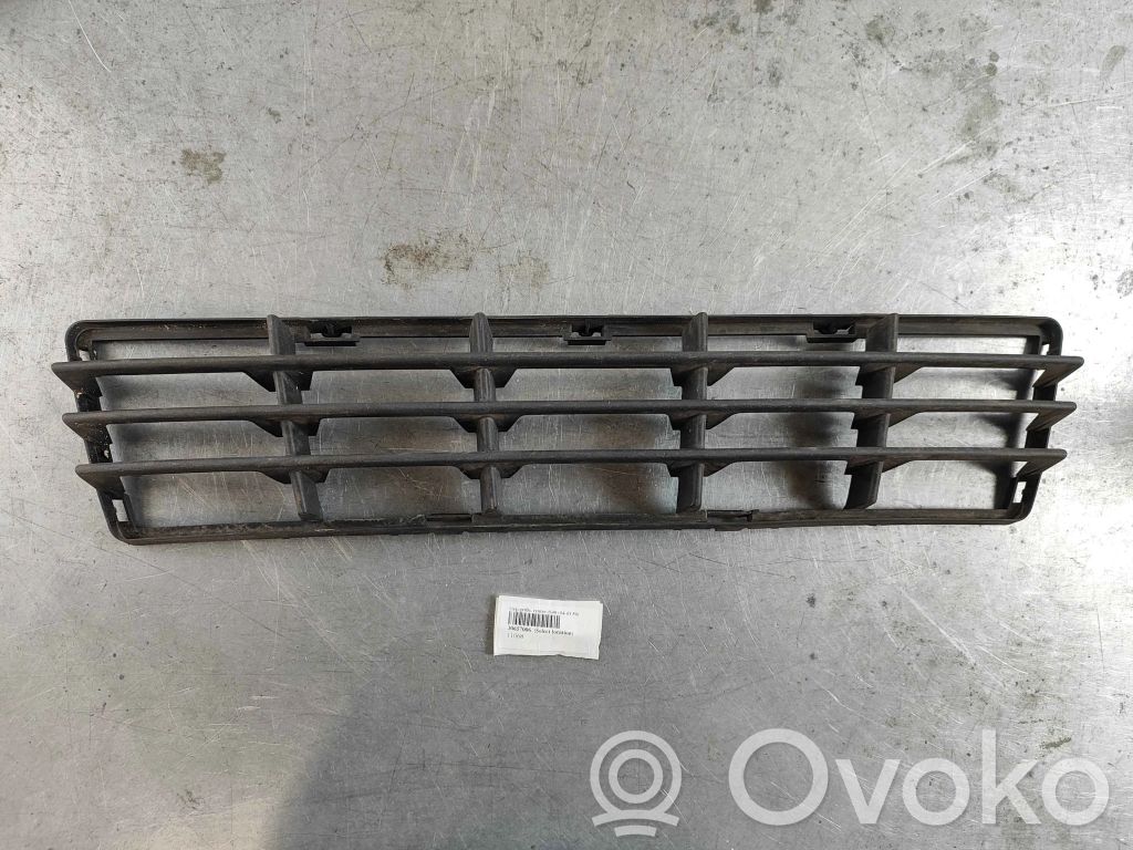 Volvo V50 Front bumper lower grill 