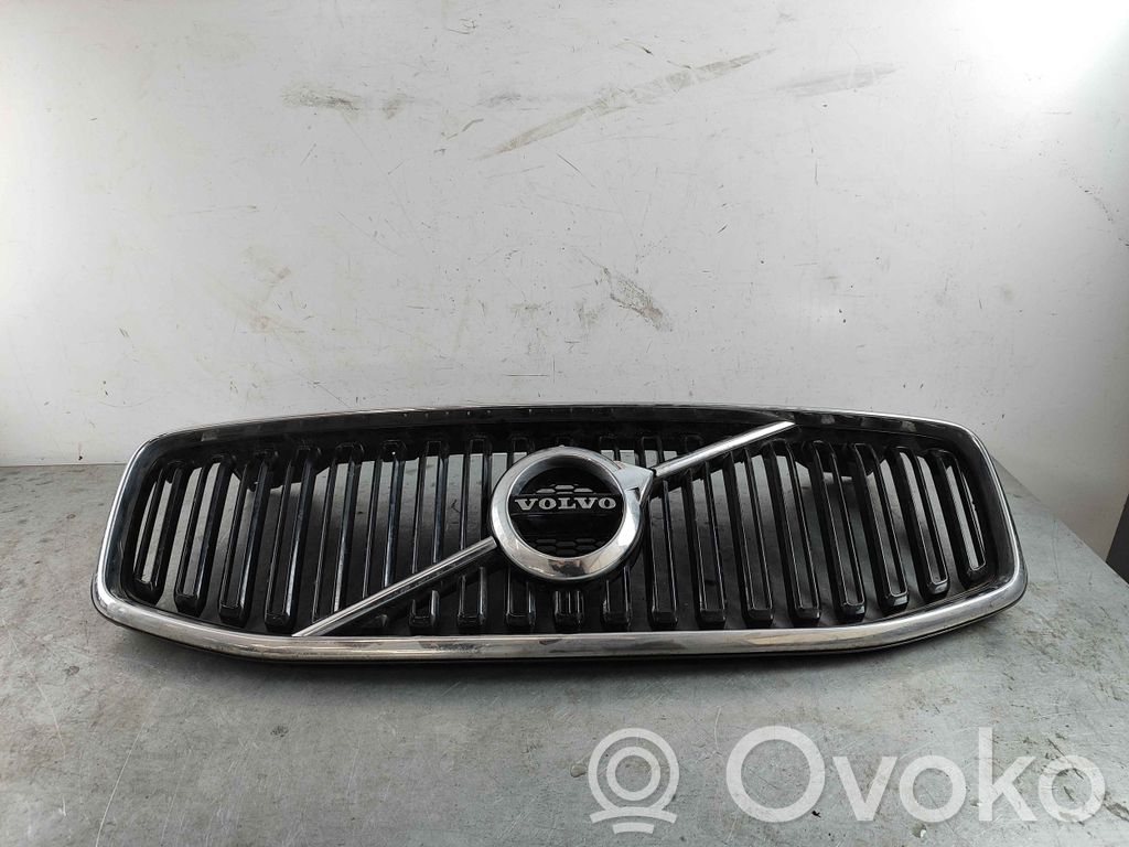 Volvo XC60 Maskownica / Grill / Atrapa górna chłodnicy 