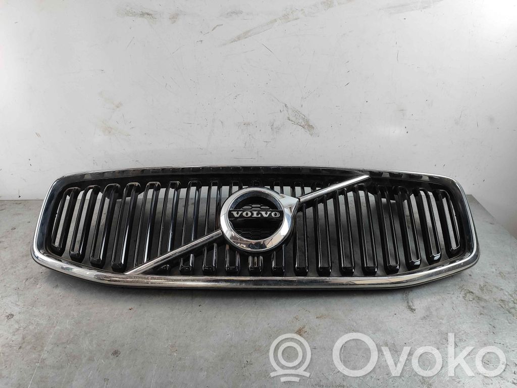Volvo XC60 Maskownica / Grill / Atrapa górna chłodnicy 