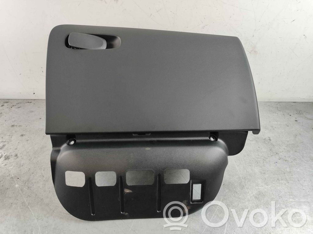 Volvo XC40 Daiktadėžė 