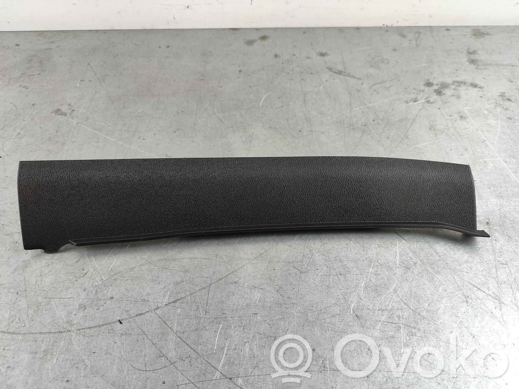 Volvo XC40 Kojų erdvės šonine apdaila 