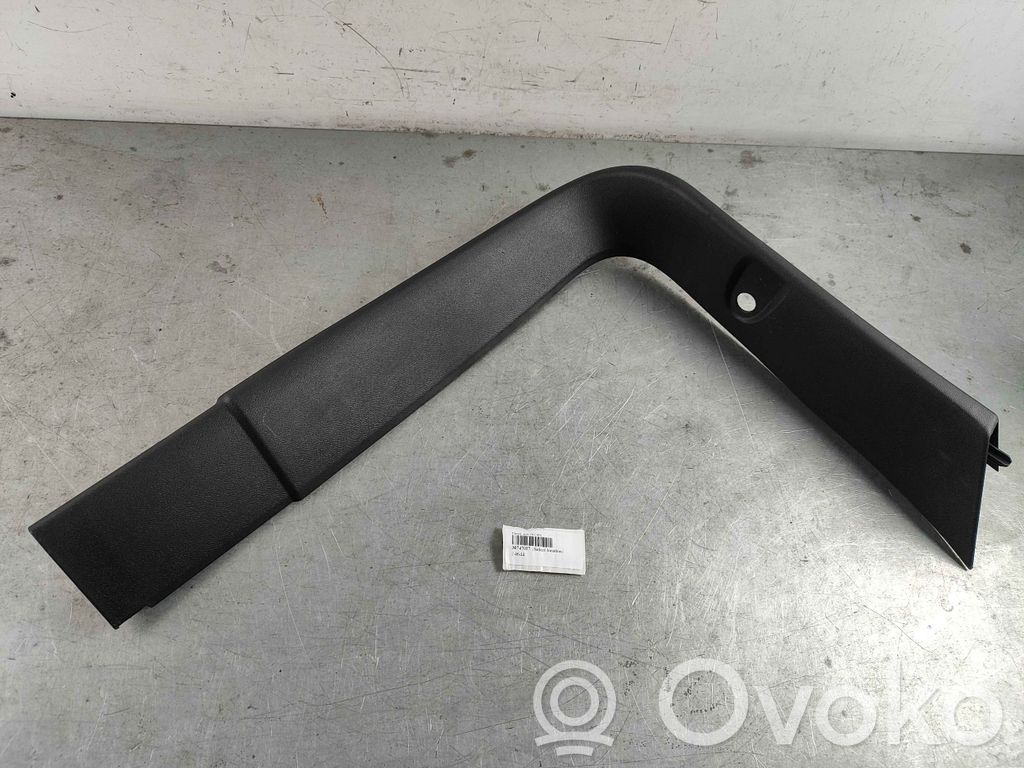 Volvo XC40 Tailgate trim 