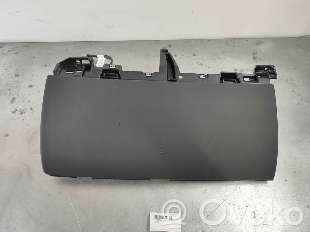 Tesla Model Y Handschuhfach 
