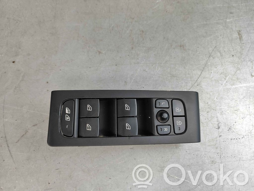 Volvo C40 Electric window control switch 