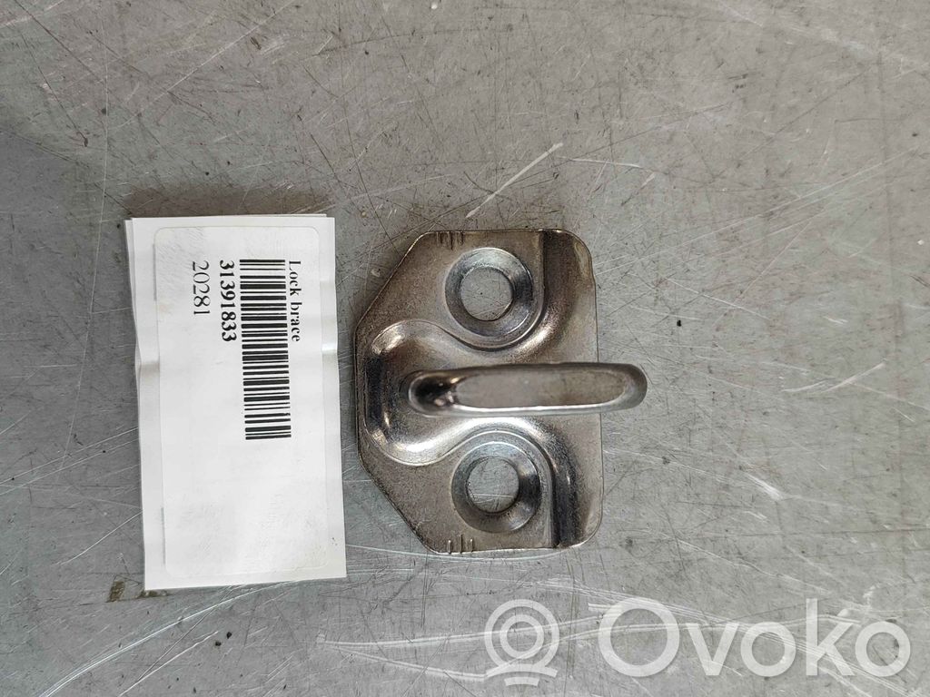 Volvo XC90 Rygiel zamka drzwi tylnych 