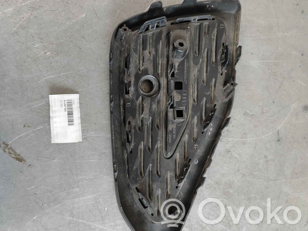 Volkswagen Taigo Rejilla inferior del parachoques delantero 