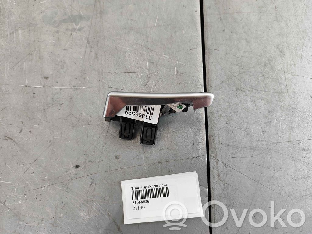 Volvo XC90 Panelės apdaila 