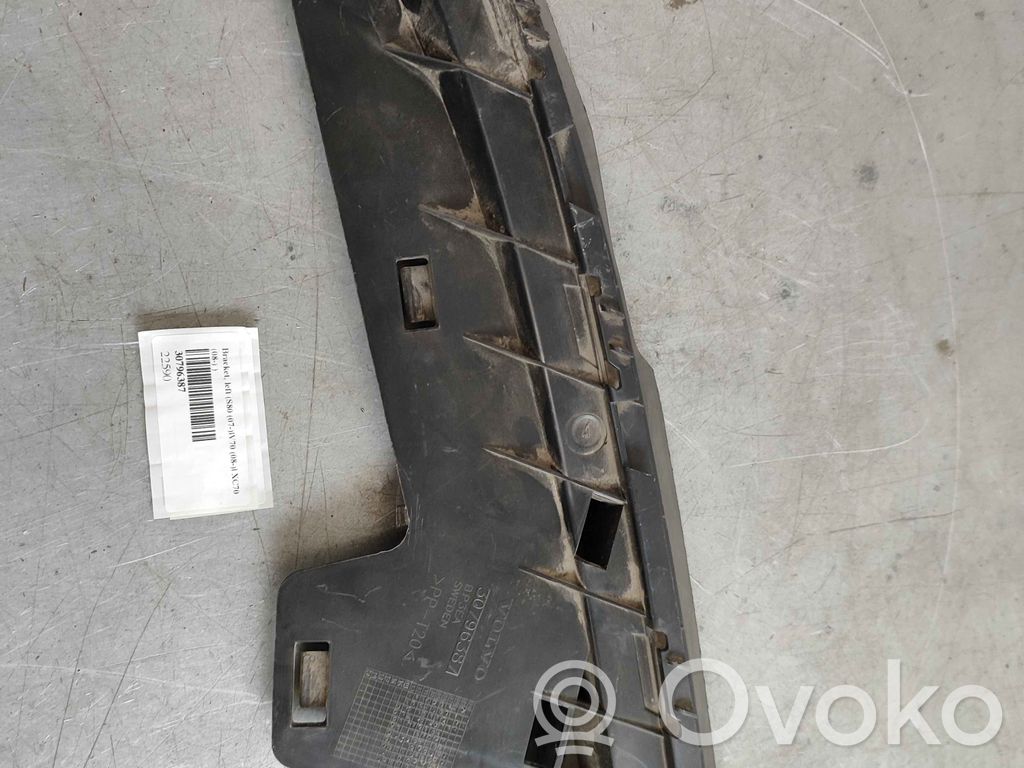 Volvo V70 Soporte del parachoques delantero 
