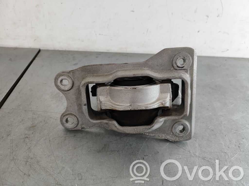 Volvo S90, V90 Engine mounting bracket 