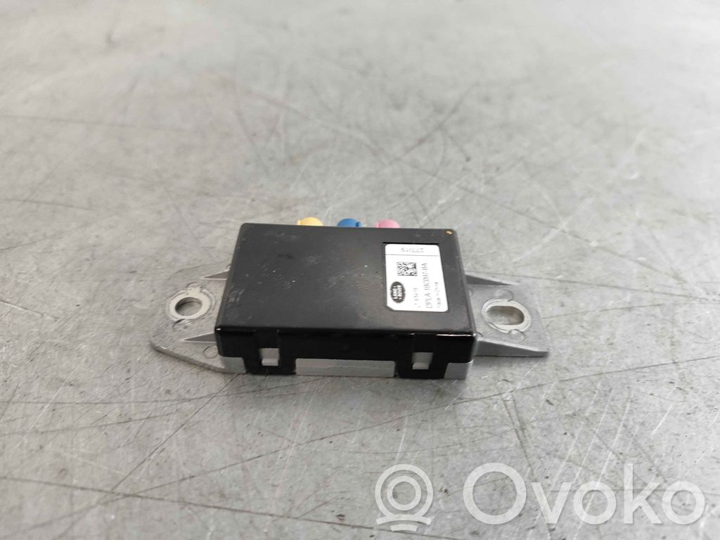 Jaguar XF X260 Antenos stiprintuvas 