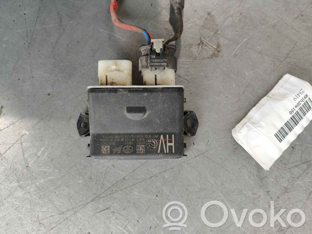 Lexus RX 450H Trunk lid opening control unit 
