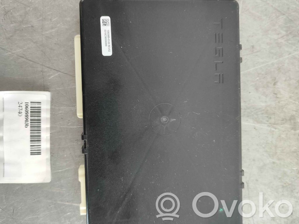Tesla Model S Suspension control unit/module 