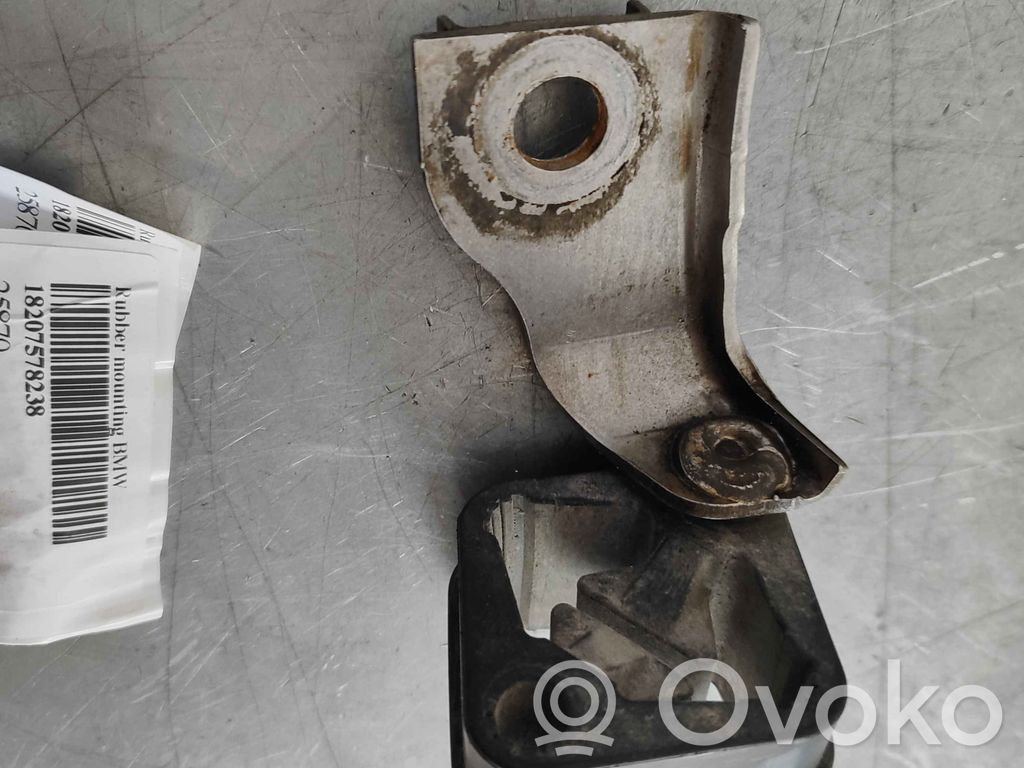 BMW 7 F01 F02 F03 F04 Держатель глушителя 