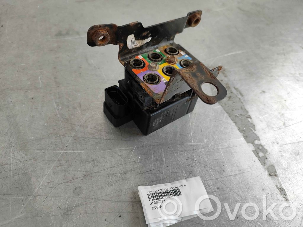 Volvo XC60 Air suspension control unit module (rear) 