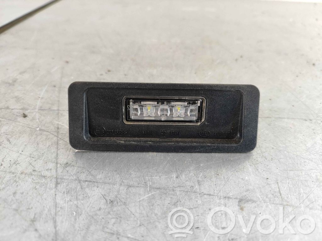 Volvo V40 Éclairage de plaque d'immatriculation 