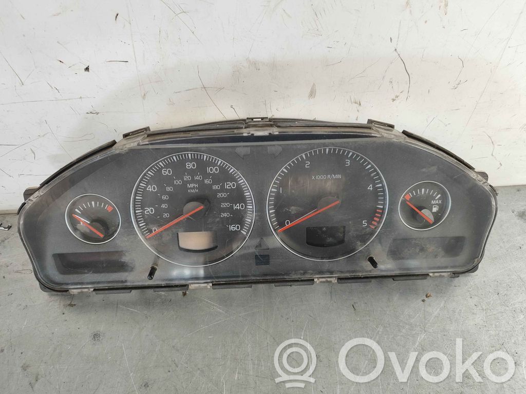Volvo XC70 Spidometrs (instrumentu panelī) 