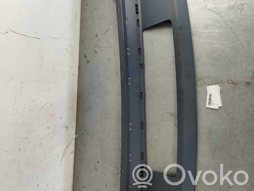 Porsche Cayenne (9Y0 9Y3) Moldura inferior del parachoques trasero 