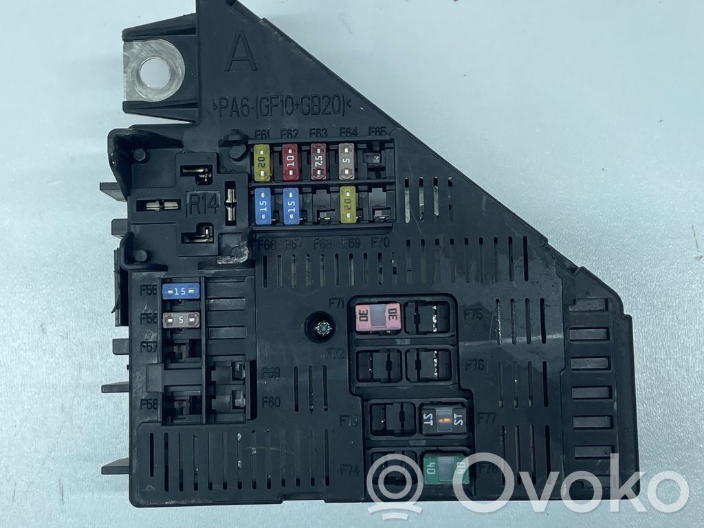 Volvo XC90 Fuse module 