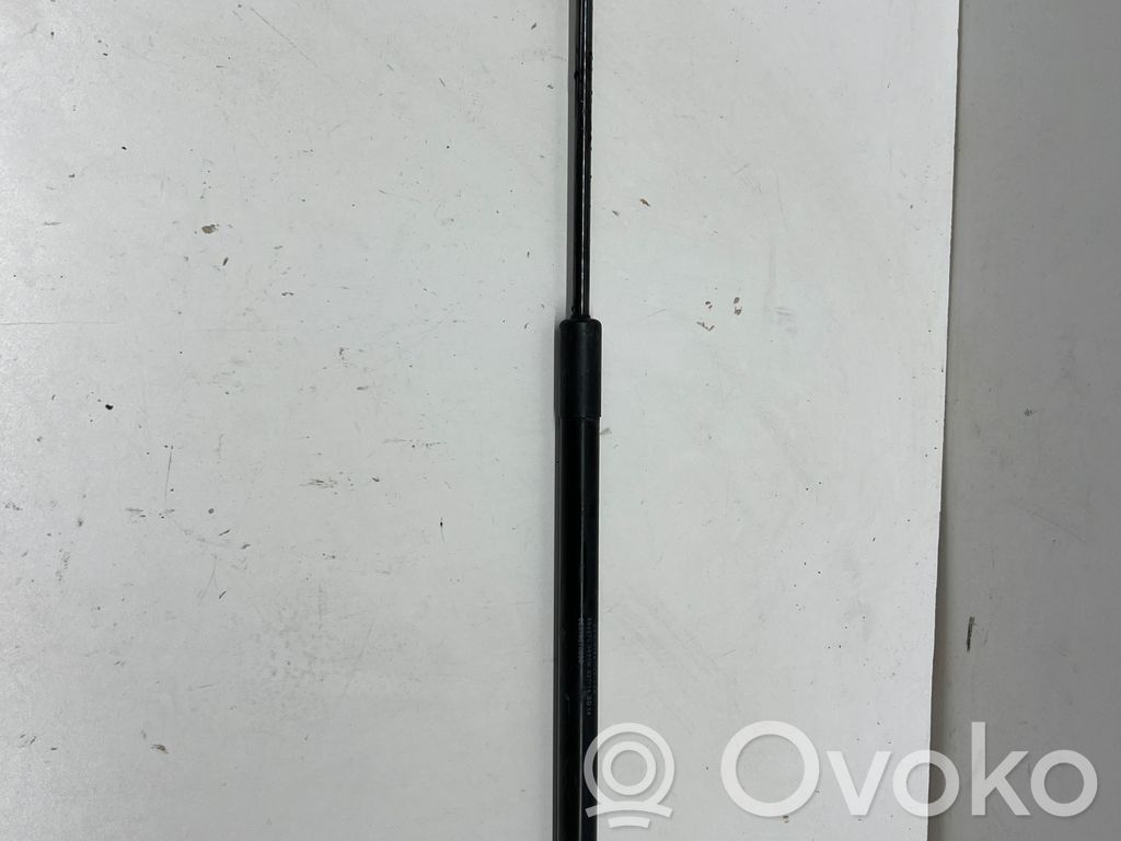 Fiat 500L Tailgate strut 