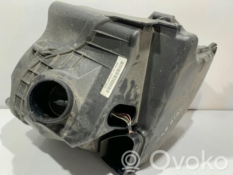 BMW 1 E81 E87 Ilmansuodattimen kotelo 