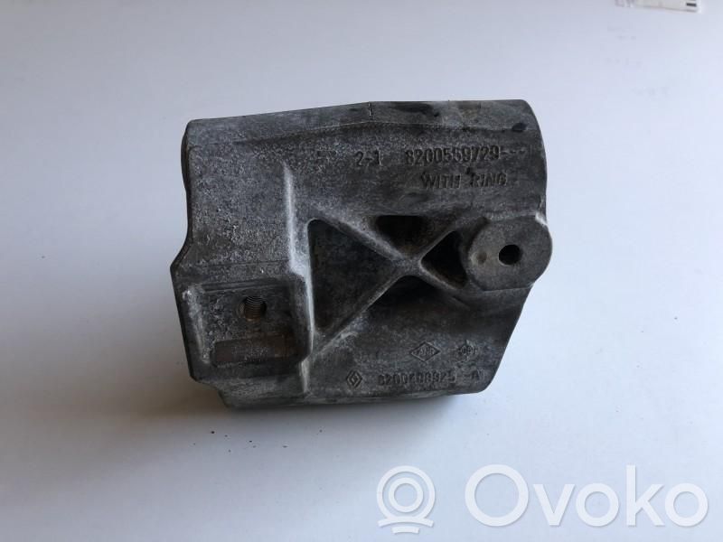 Renault Clio III Engine mounting bracket 