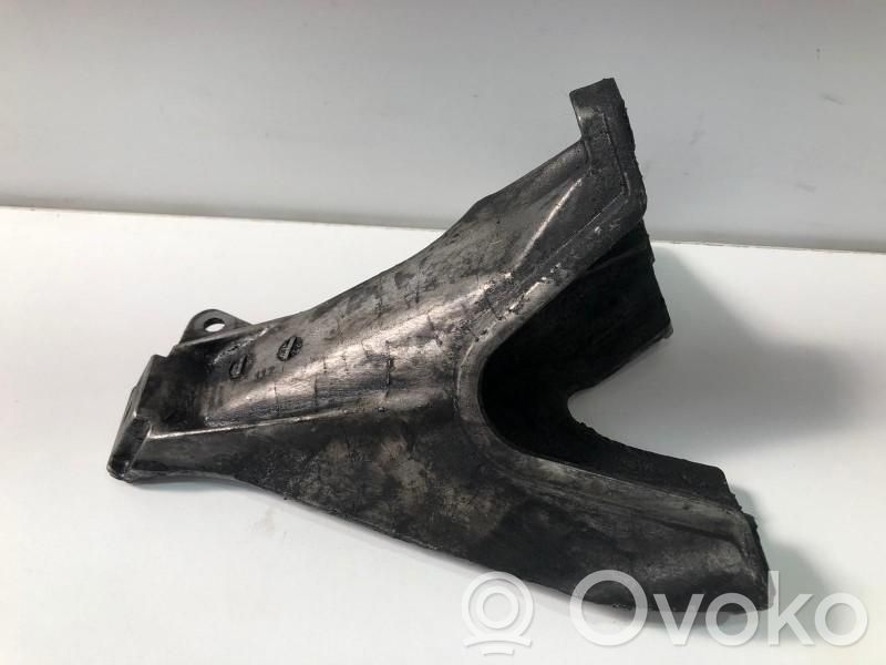 Engine mounting bracket   8E0199308D