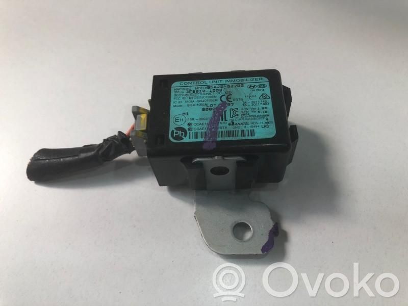 Hyundai i30 Gateway control module 