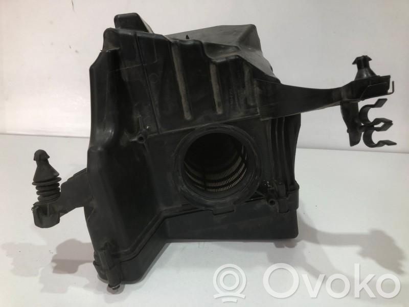 Ford Focus Air filter box 