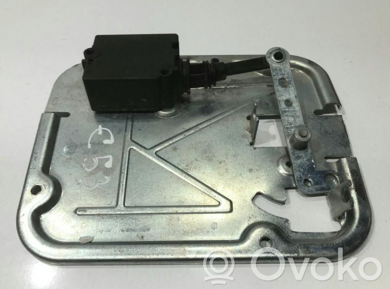 Front door window regulator motor   8379996