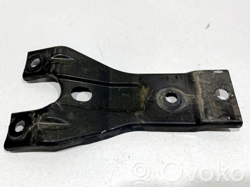Volkswagen PASSAT B7 Support de montage de pare-chocs avant 