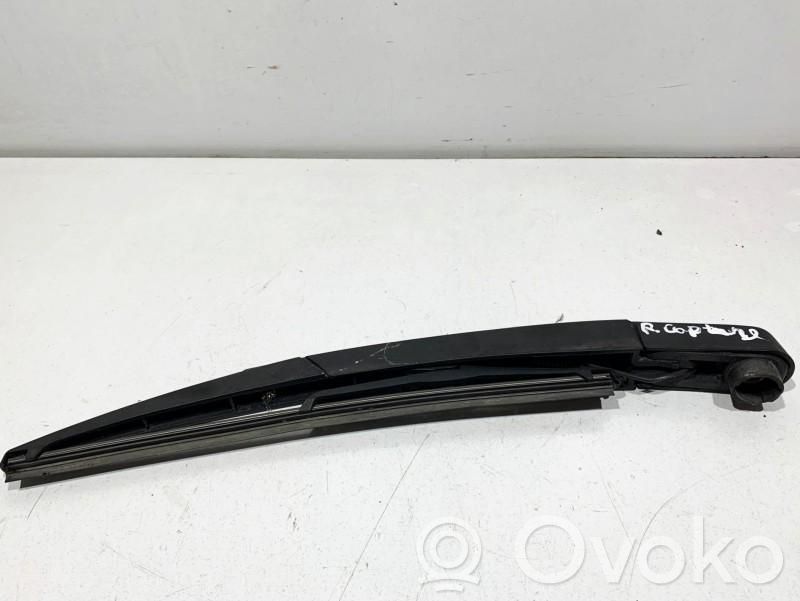 Renault Captur Front wiper blade arm 