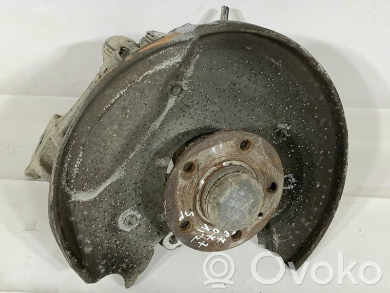 Audi A6 S6 C7 4G Priekšējā riteņa rumbas vārpstas šarnīrs (stupica, capfa) 