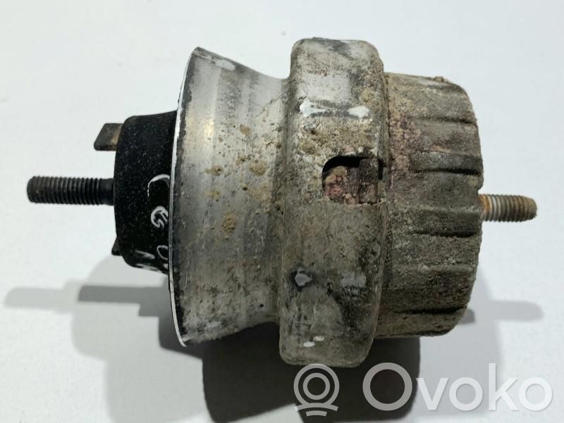 Engine mount bracket   4F0199382C