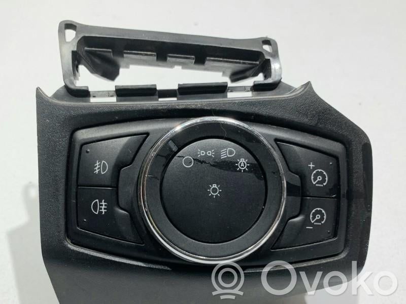 Ford Focus Light switch 