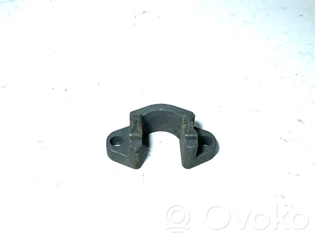 BMW 5 E60 E61 Abrazadera del inyector de combustible 