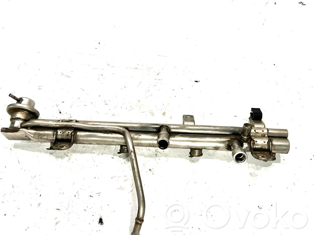 BMW 3 E46 Fuel main line pipe 