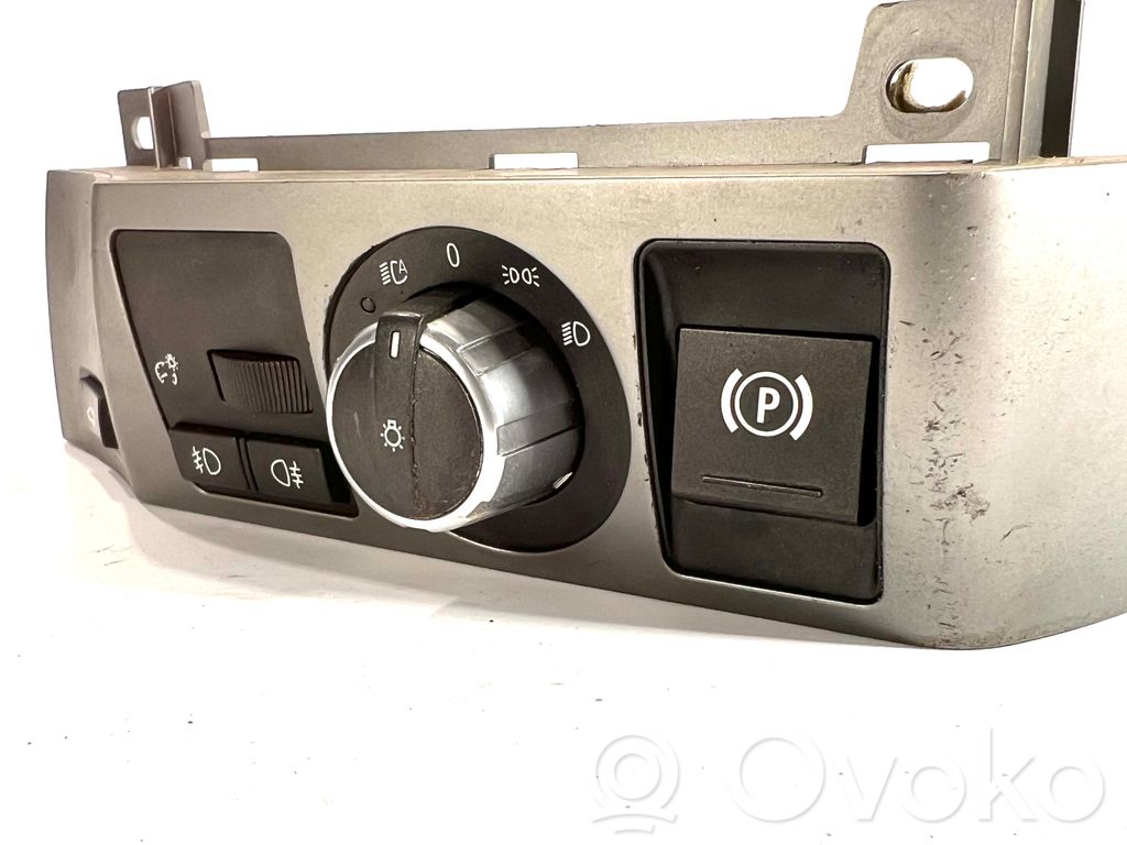 Light switch   6941997