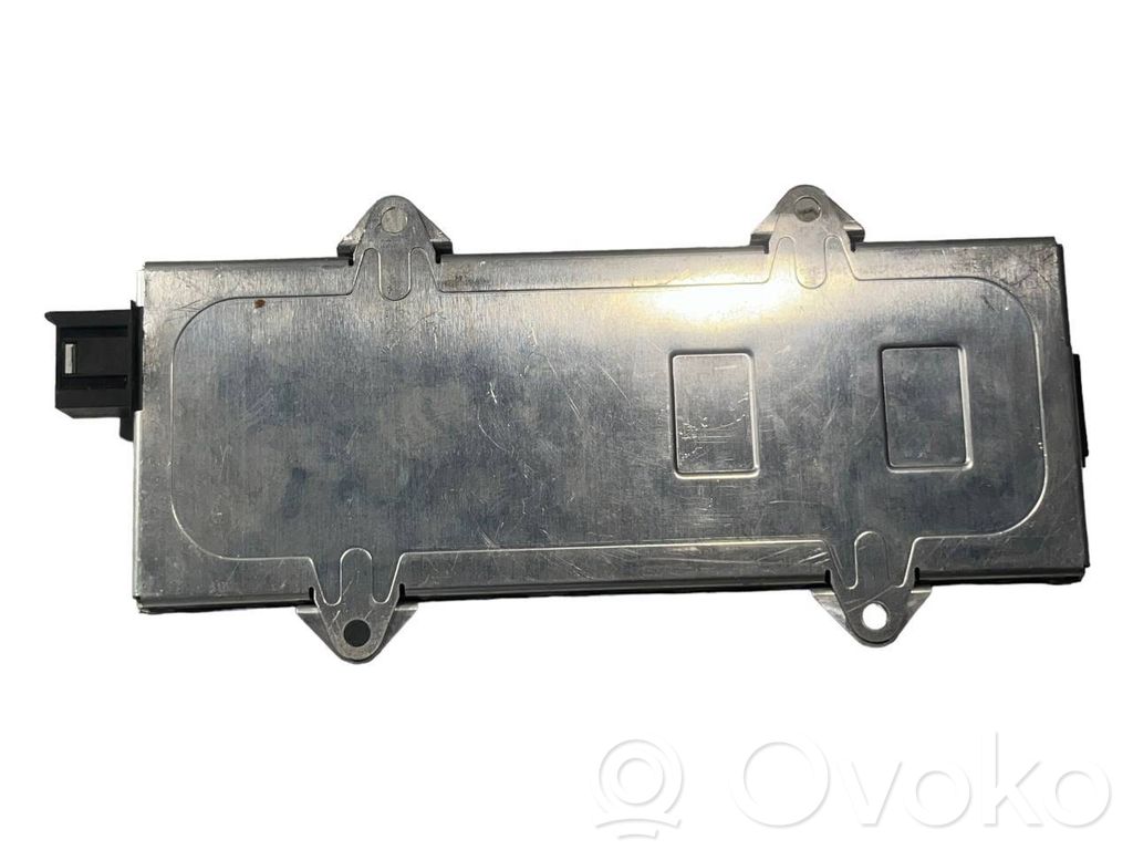 BMW 7 E65 E66 Aerial antenna amplifier 