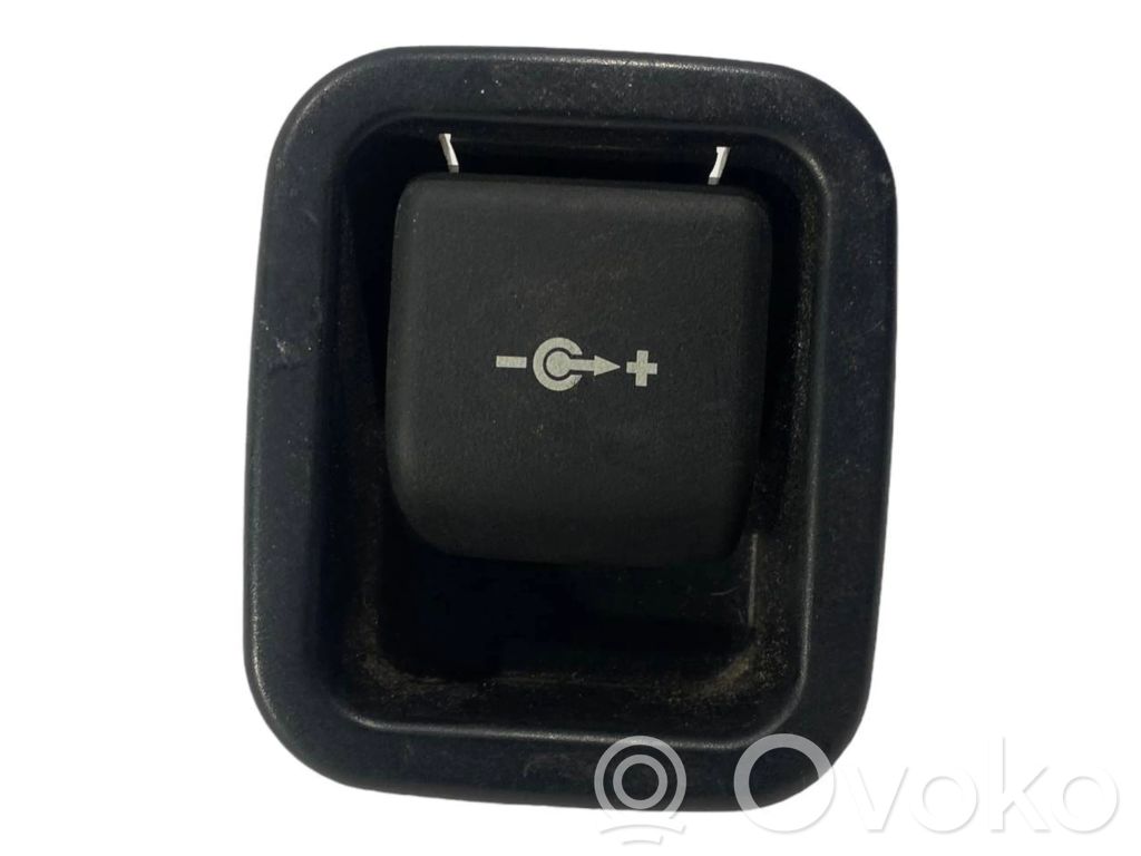BMW X5 E70 12V Steckdose hinten 