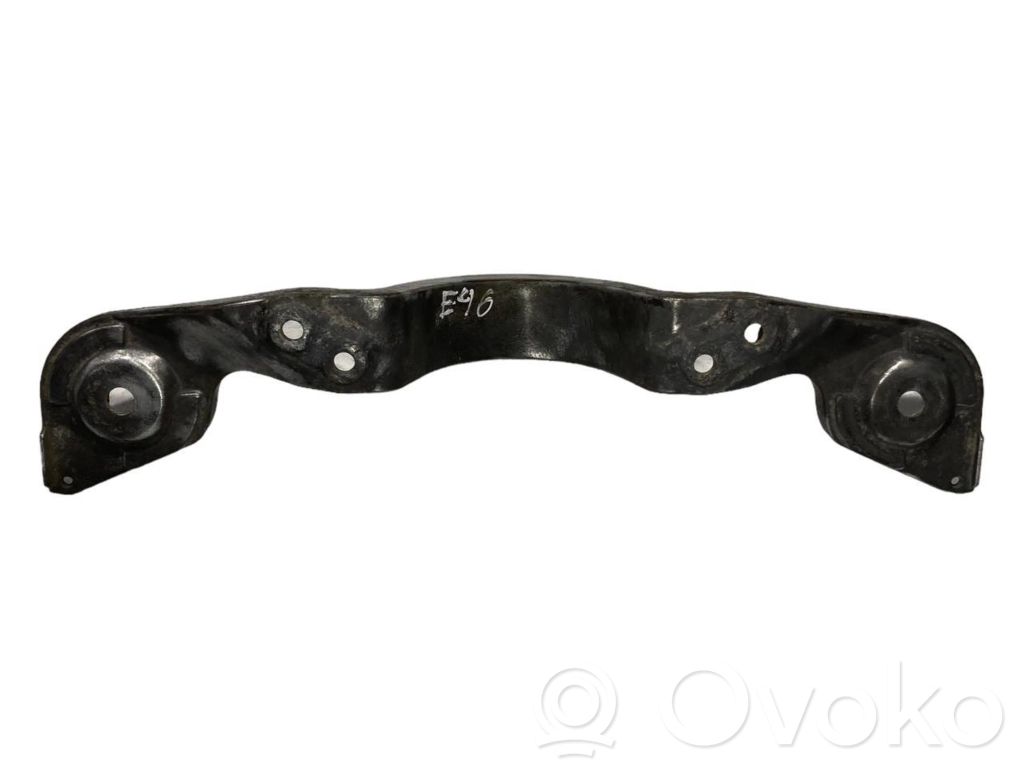 Rear differential/diff mount bracket   1094421