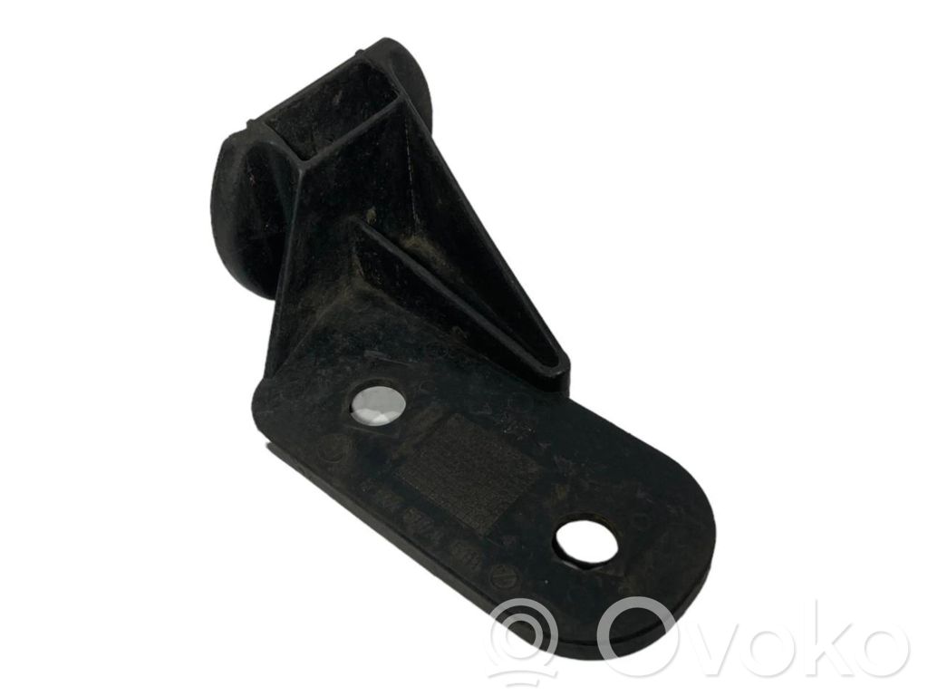 Soporte del parachoques delantero   8122577