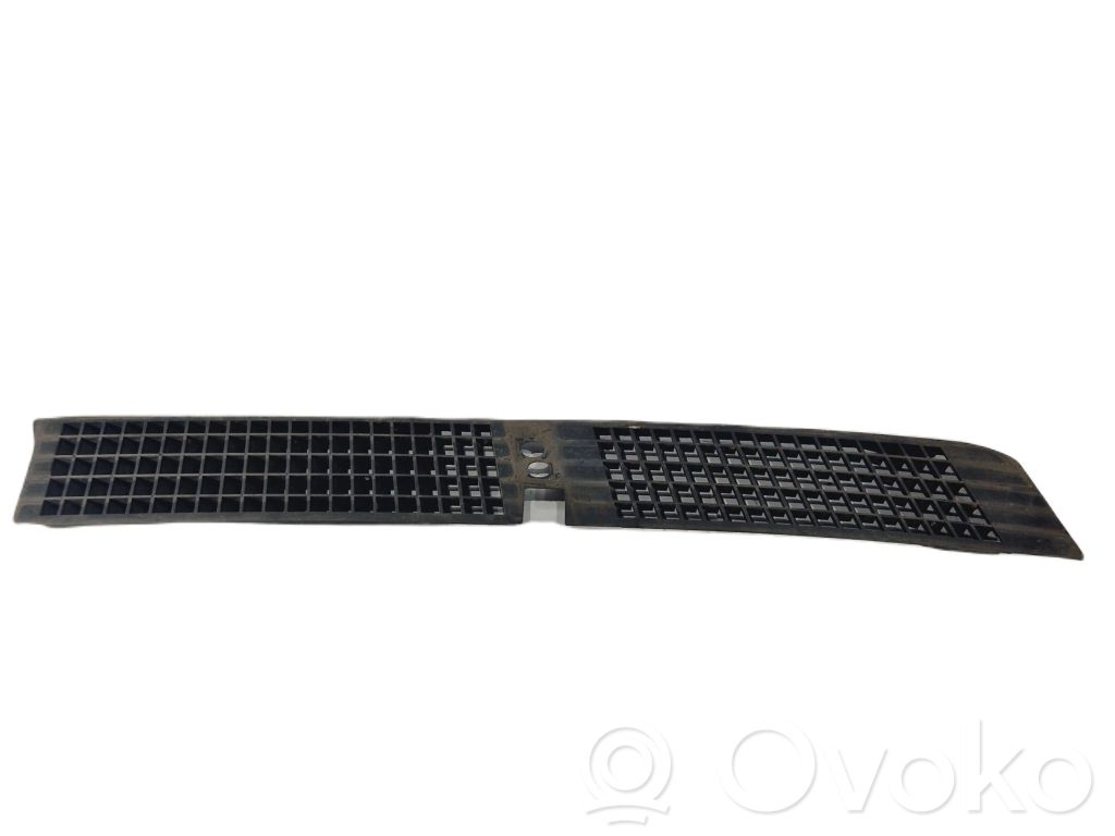 BMW 7 E38 Engine bonnet/hood lock trim molding 