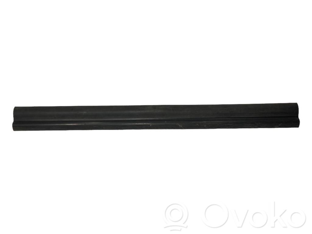 BMW 3 E36 Moldura protectora del borde delantero 