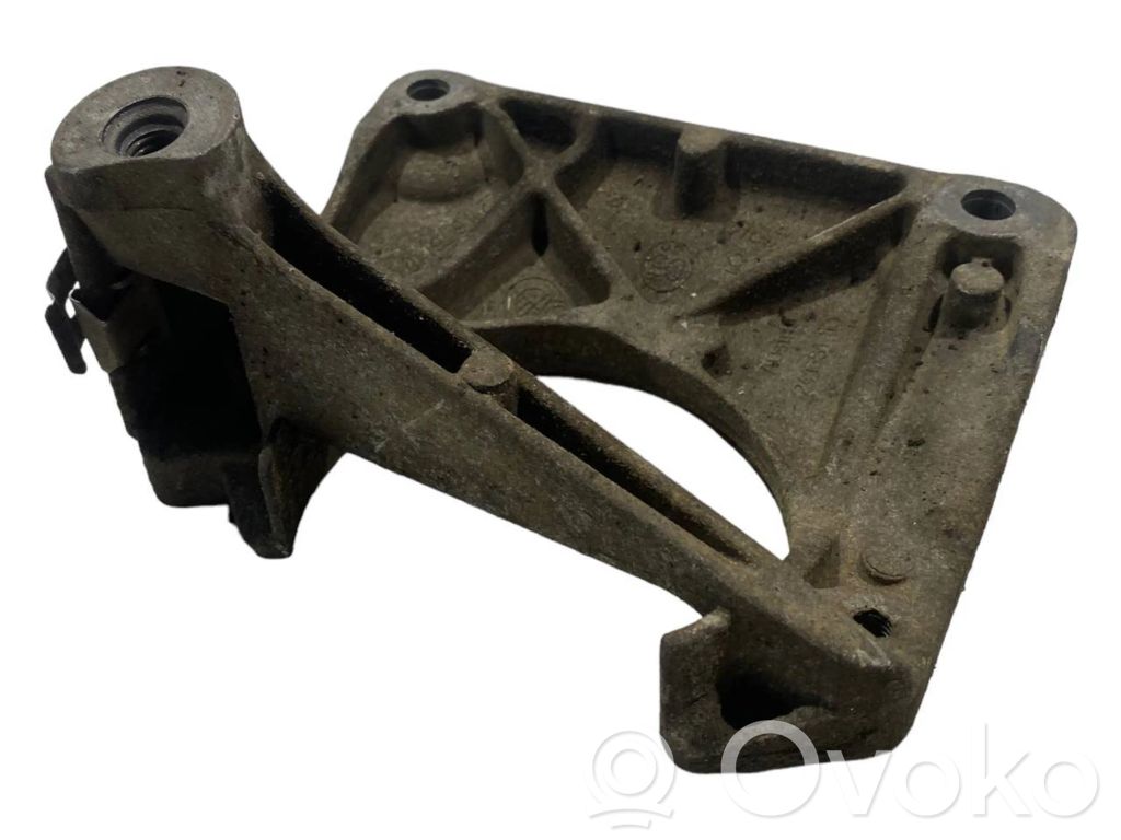 Engine mounting bracket   6761117,22116761117