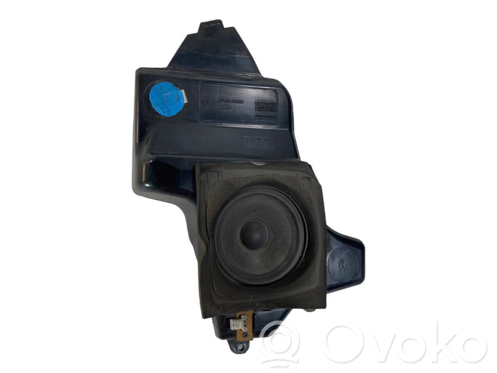 BMW 5 E39 Altavoz de la puerta trasera 