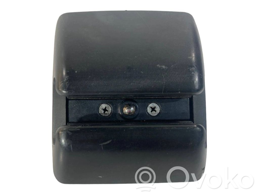 Parcel shelf load cover mount bracket   8217304