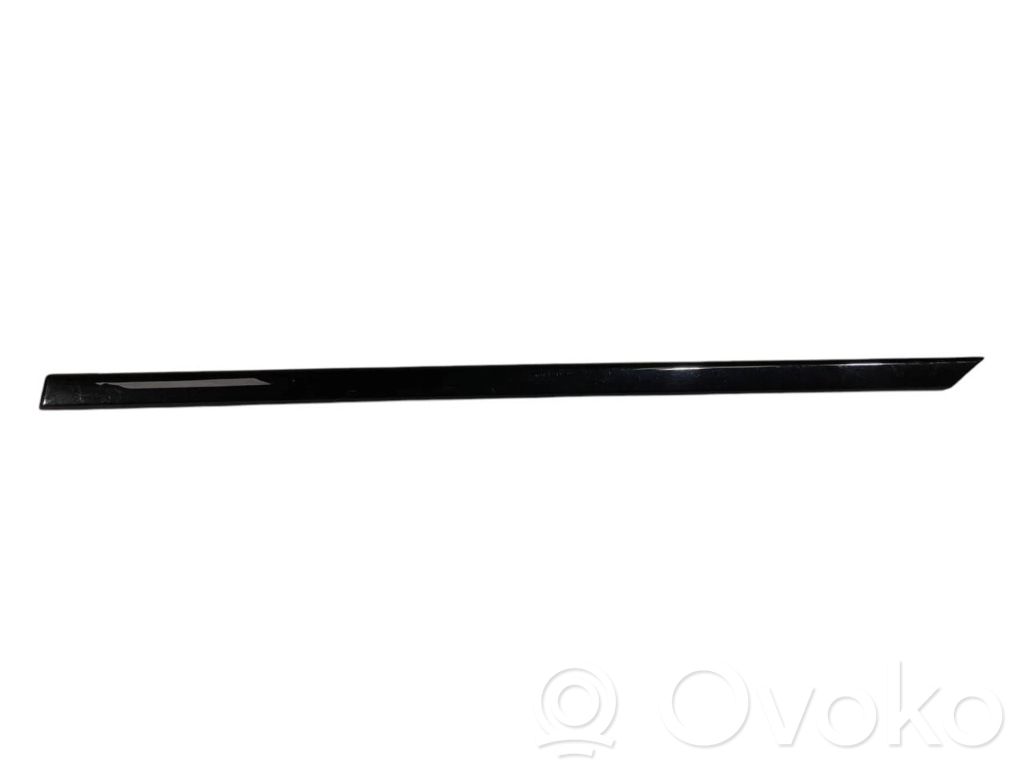 BMW 5 E39 Listwa drzwi tylnych 