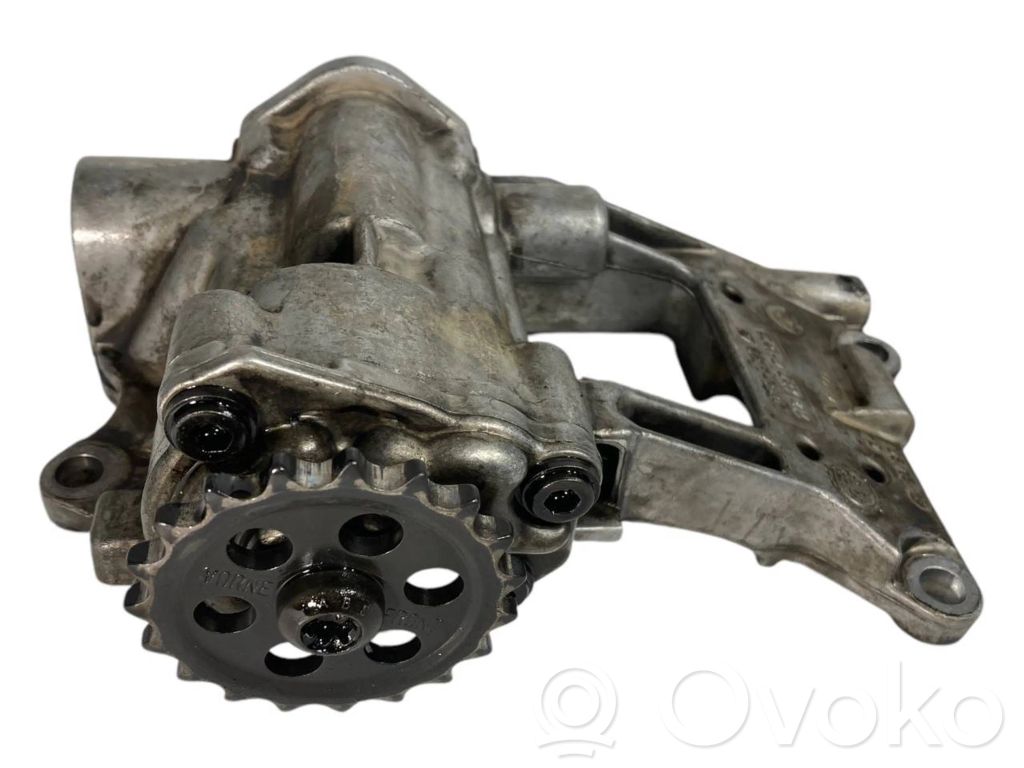 BMW 7 E38 Oil pump 