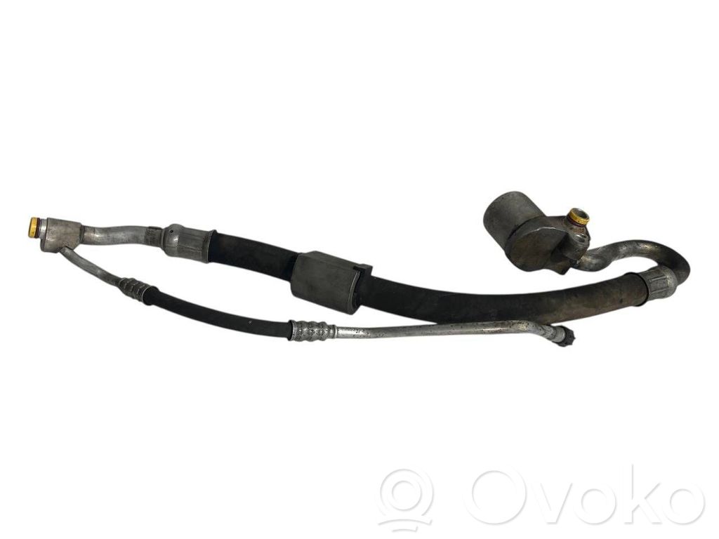 BMW 3 E90 E91 Ilmastointilaitteen putki (A/C) 